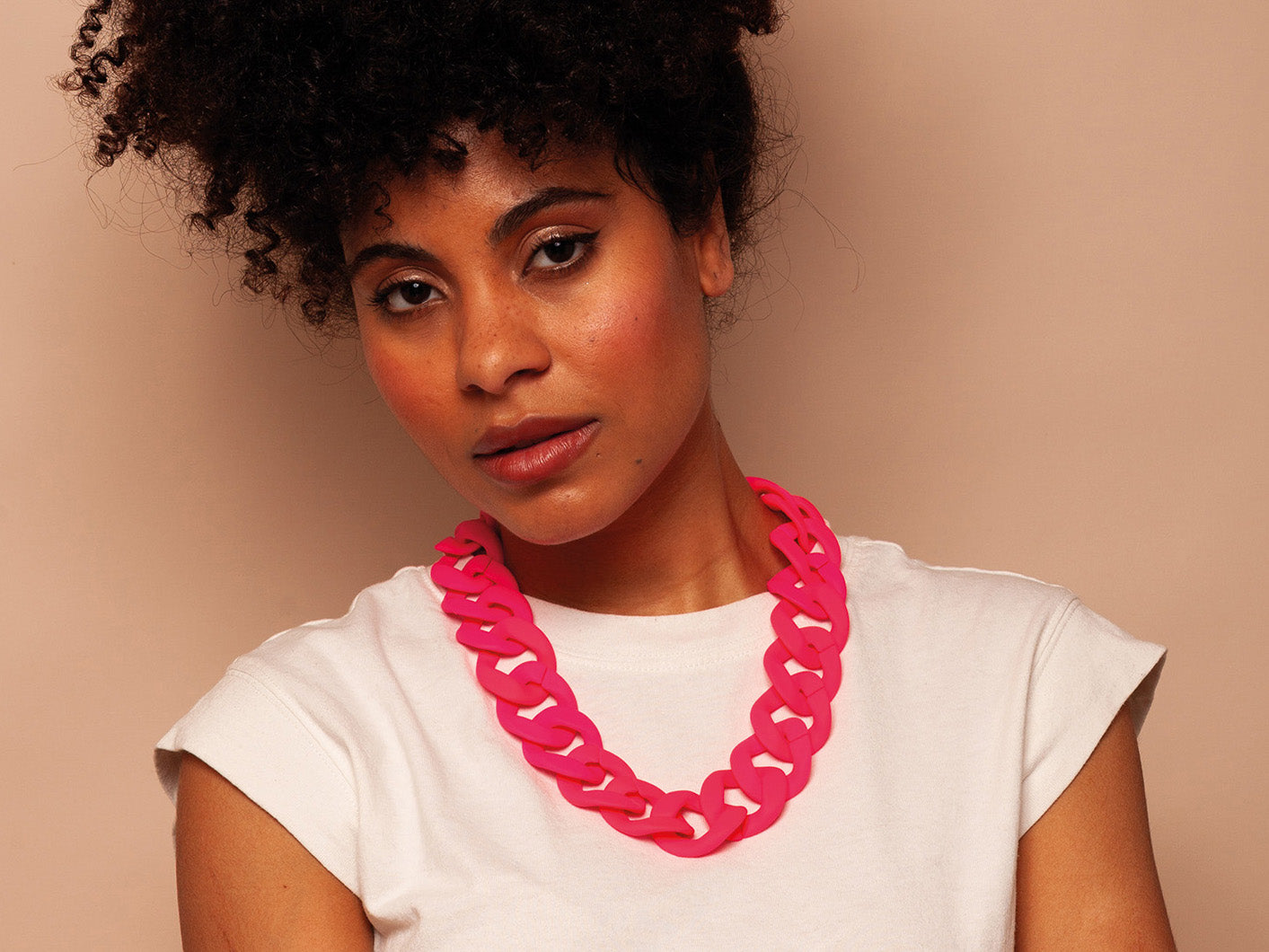 Statement Necklace – Chunky Matte Neon Pink Chain Links