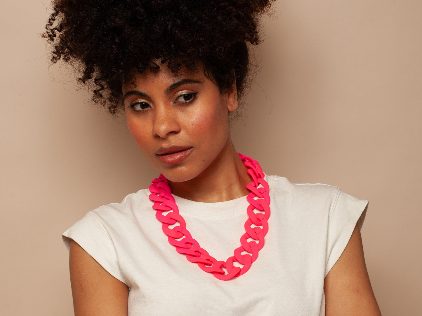 Statement Necklace – Chunky Matte Neon Pink Chain Links