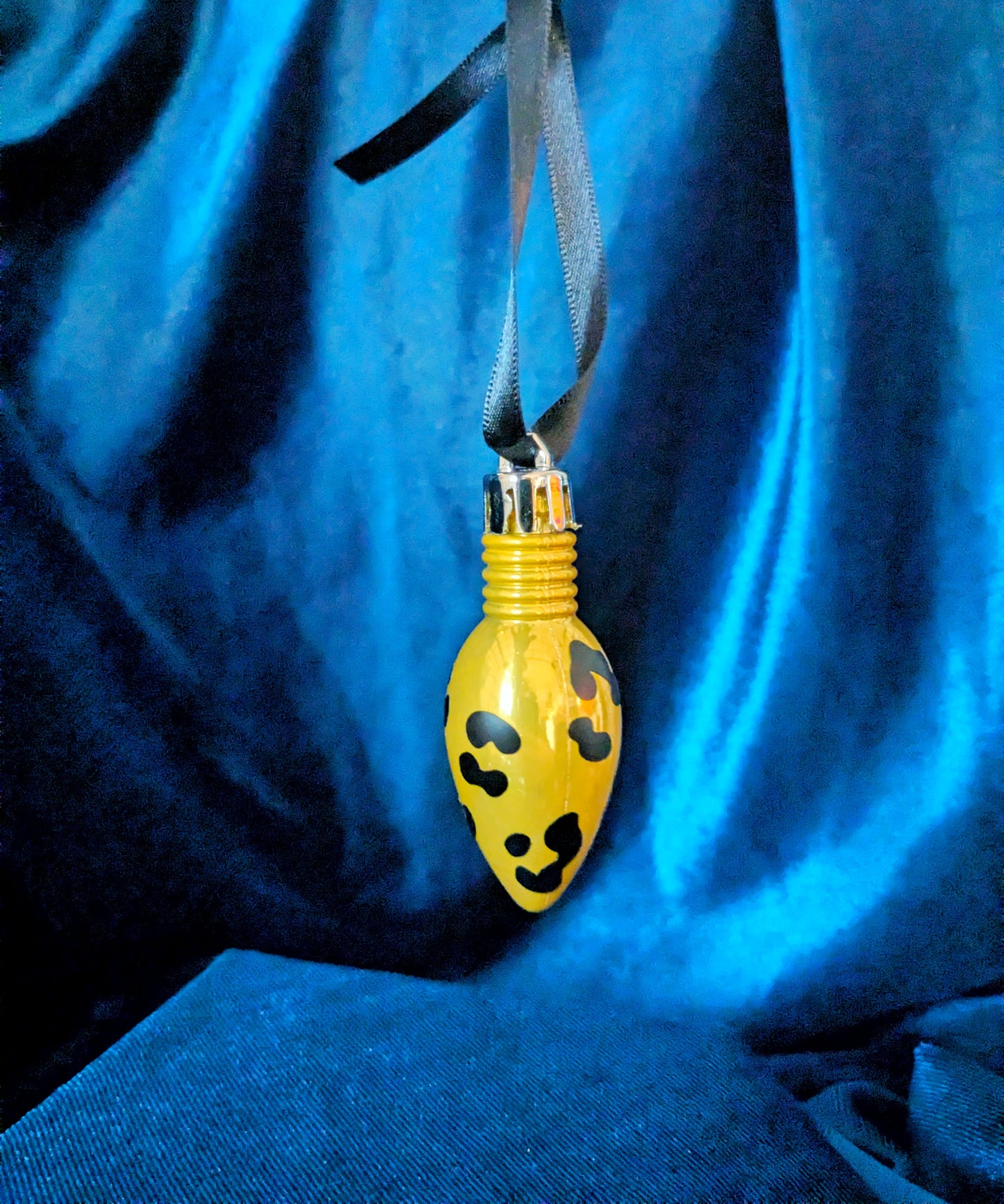 Leopard Print Bulb Bauble Tree Decorations