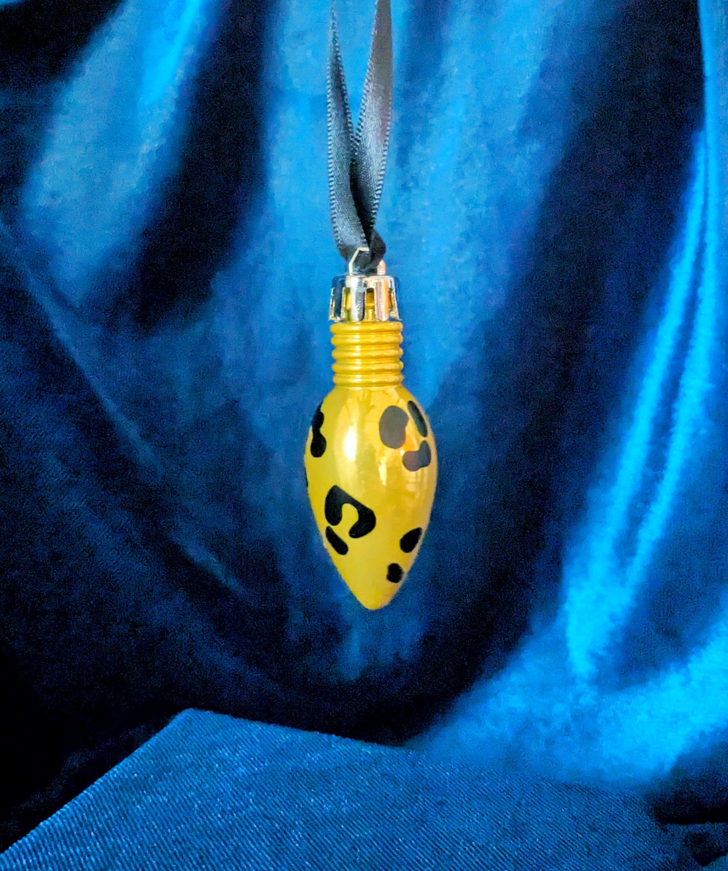 Leopard Print Bulb Bauble Tree Decorations